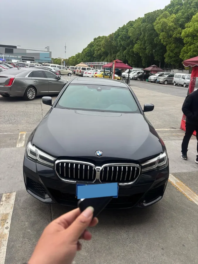 2022 BMW 5 Series 2.0T 184HP L4 8AT,autocango,china used car exporter,china ev exporter,chinese used car exporter,chinese used ev exporter