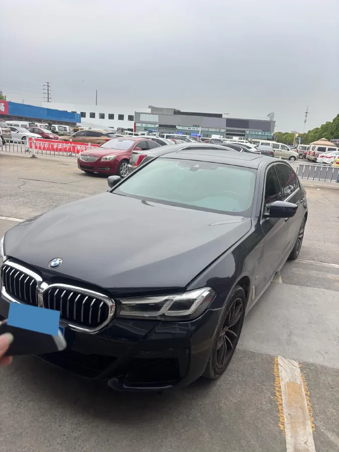 2022 BMW 5 Series 2.0T 184HP L4 8AT,autocango,china used car exporter,china ev exporter,chinese used car exporter,chinese used ev exporter