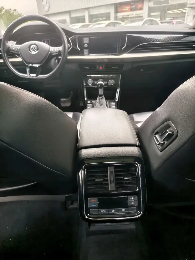 2019 Skoda Kodiak 2.0T 186HP L4 7DCT,autocango,china used car exporter,china ev exporter,chinese used car exporter,chinese used ev exporter