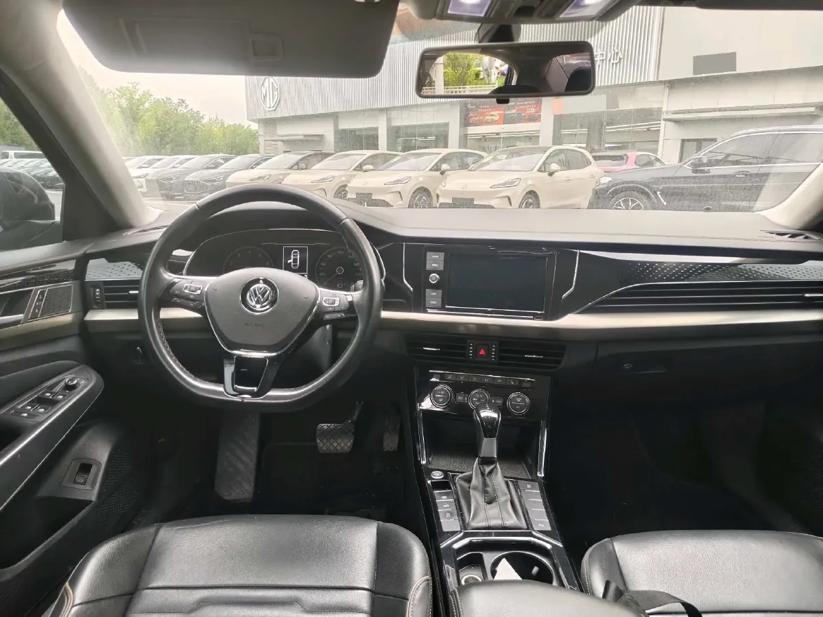 2019 Skoda Kodiak 2.0T 186HP L4 7DCT,autocango,china used car exporter,china ev exporter,chinese used car exporter,chinese used ev exporter