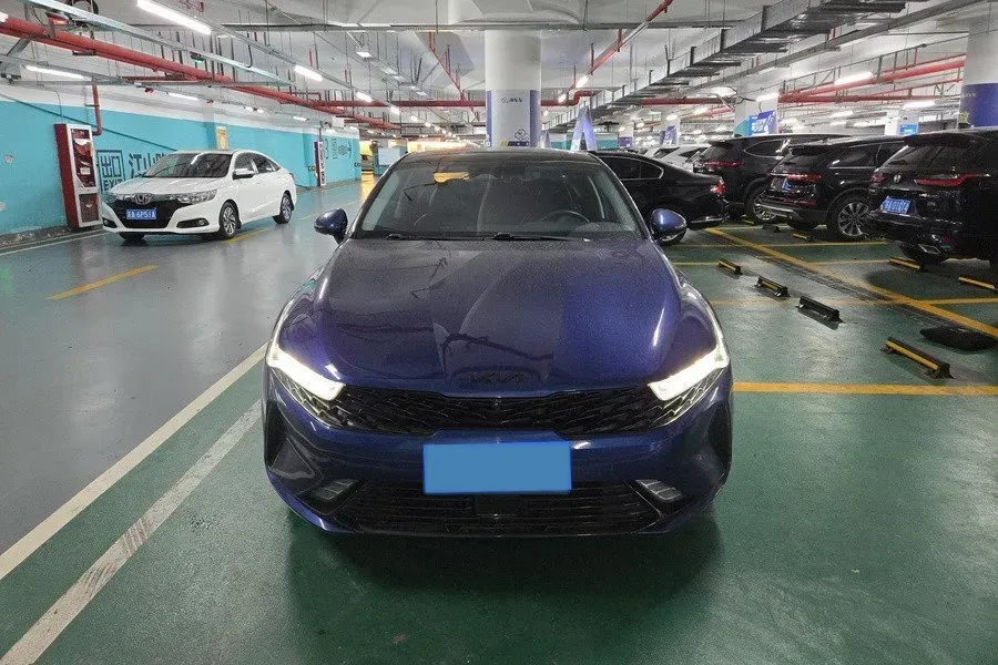2021 Toyota Camry 2.0L 178HP L4 CVT,autocango,china used car exporter,china ev exporter,chinese used car exporter,chinese used ev exporter