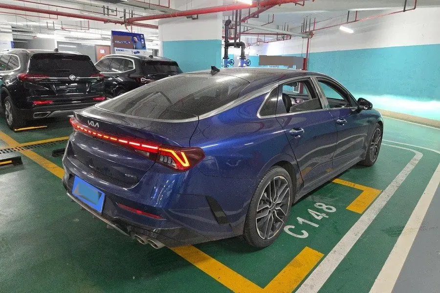 2021 Toyota Camry 2.0L 178HP L4 CVT,autocango,china used car exporter,china ev exporter,chinese used car exporter,chinese used ev exporter
