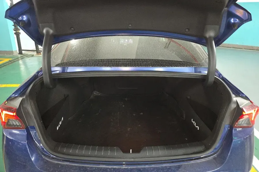 2021 Toyota Camry 2.0L 178HP L4 CVT,autocango,china used car exporter,china ev exporter,chinese used car exporter,chinese used ev exporter