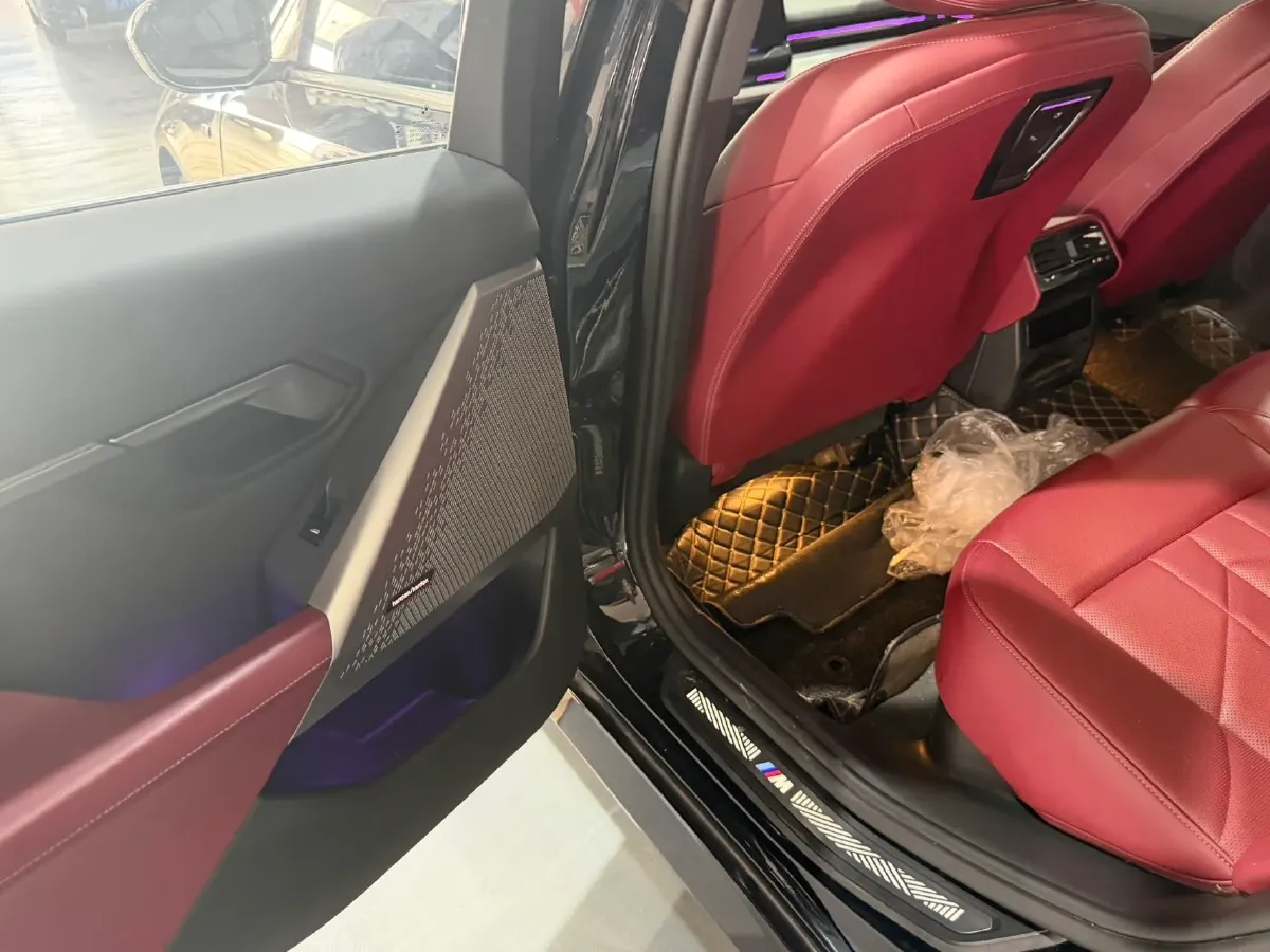 2024 BMW 5 Series 2.0T 190HP L4 8AT,autocango,china used car exporter,china ev exporter,chinese used car exporter,chinese used ev exporter