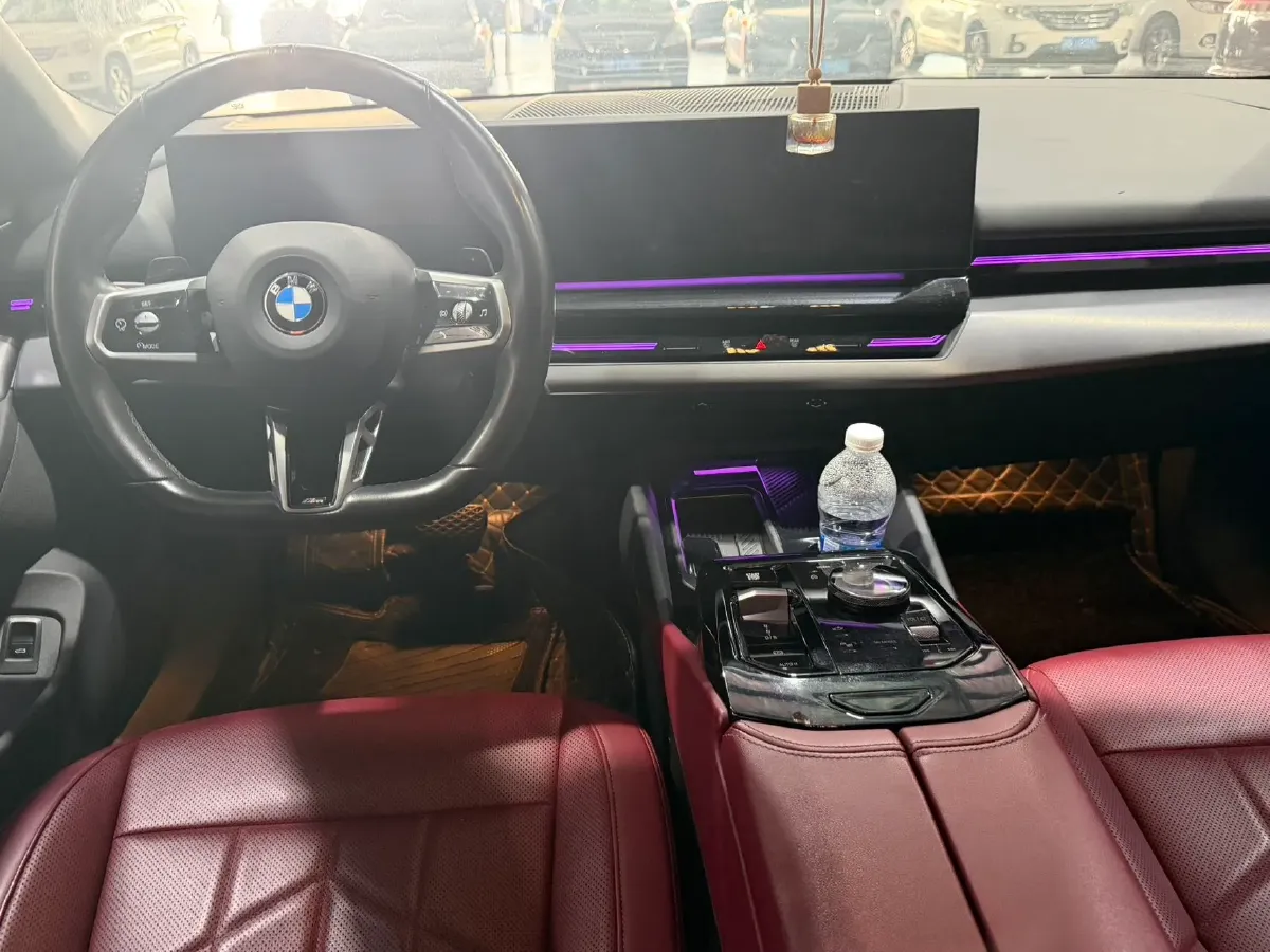 2024 BMW 5 Series 2.0T 190HP L4 8AT,autocango,china used car exporter,china ev exporter,chinese used car exporter,chinese used ev exporter