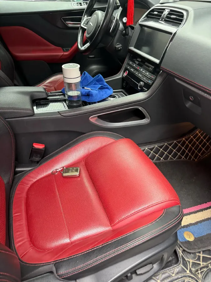 2018 Jaguar F-PACE 2.0T 300HP L4 8AT,autocango,china used car exporter,china ev exporter,chinese used car exporter,chinese used ev exporter