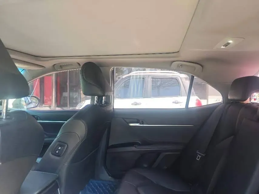 2021 Toyota Camry 2.5L 209HP L4 8AT,autocango,china used car exporter,china ev exporter,chinese used car exporter,chinese used ev exporter