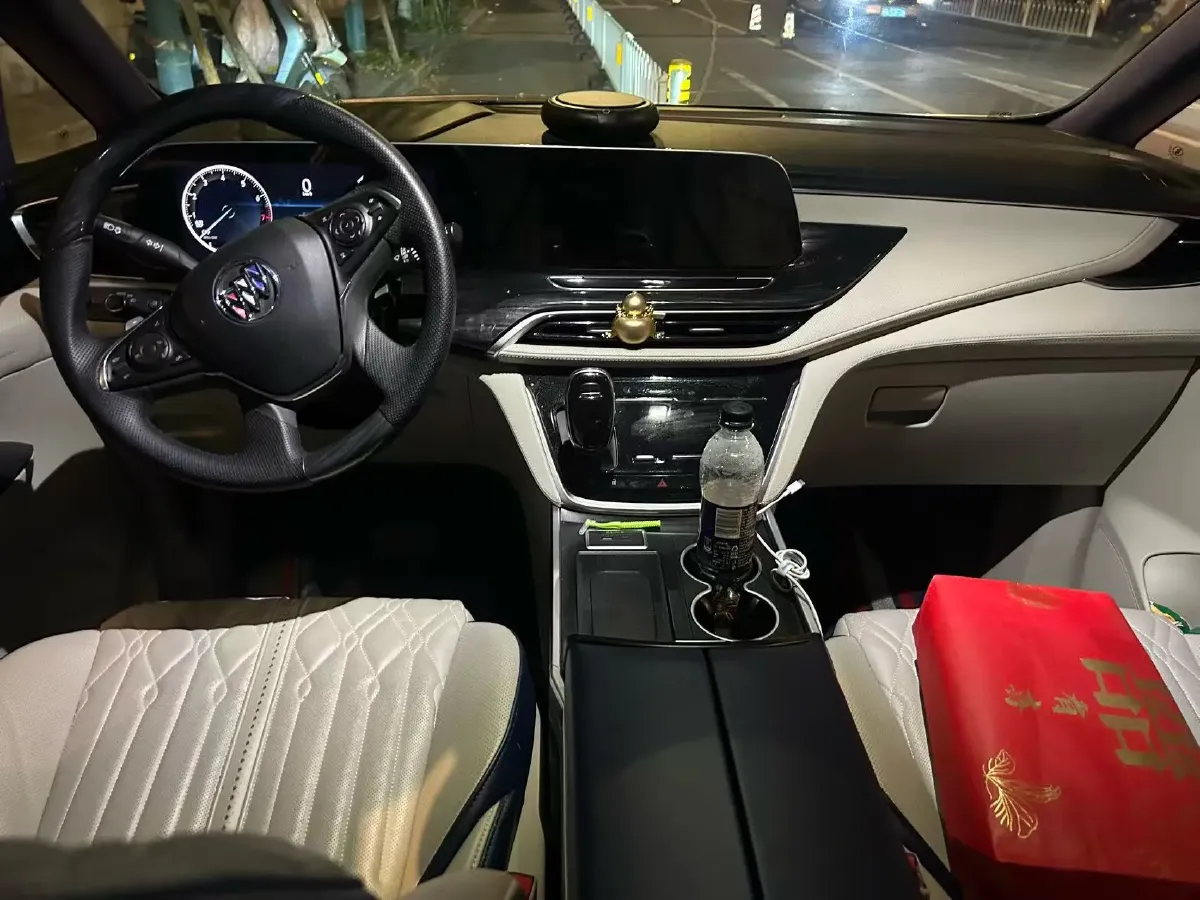 2021 Buick GL8 2.0T 237HP L4 9AT,autocango,china used car exporter,china ev exporter,chinese used car exporter,chinese used ev exporter