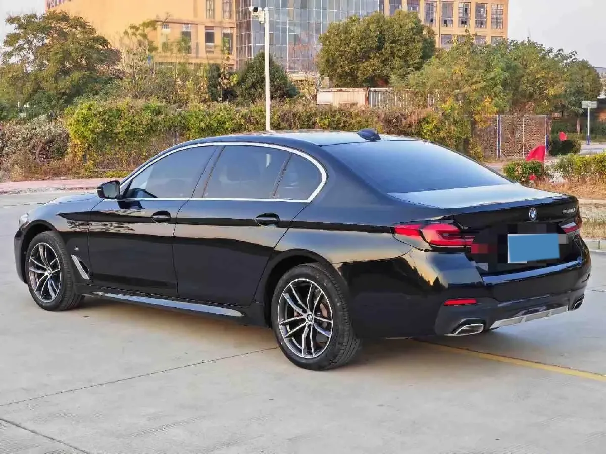 2022 BMW 5 Series 2.0T 184HP L4 8AT,autocango,china used car exporter,china ev exporter,chinese used car exporter,chinese used ev exporter