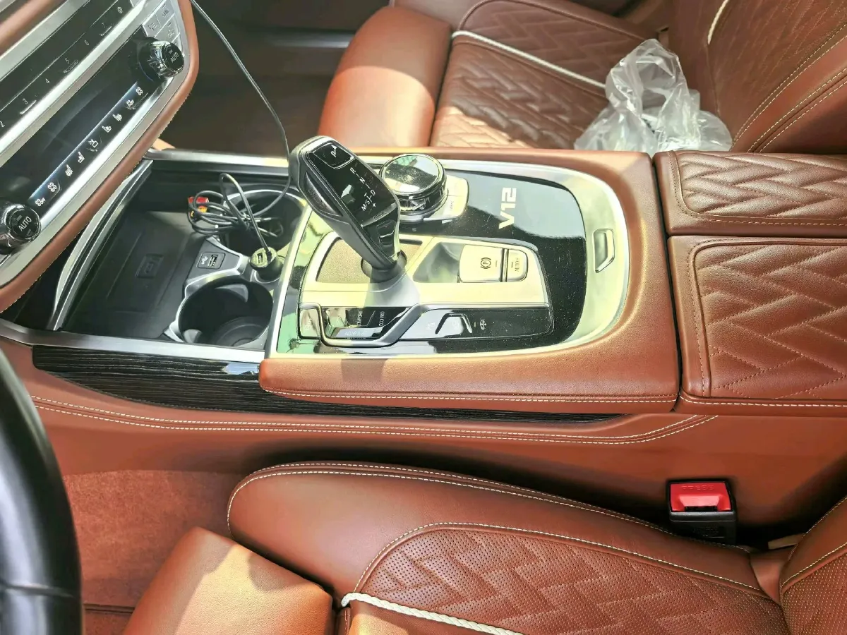 2019 BMW 7 Series 6.6T 585HP V12 8AT,autocango,china used car exporter,china ev exporter,chinese used car exporter,chinese used ev exporter