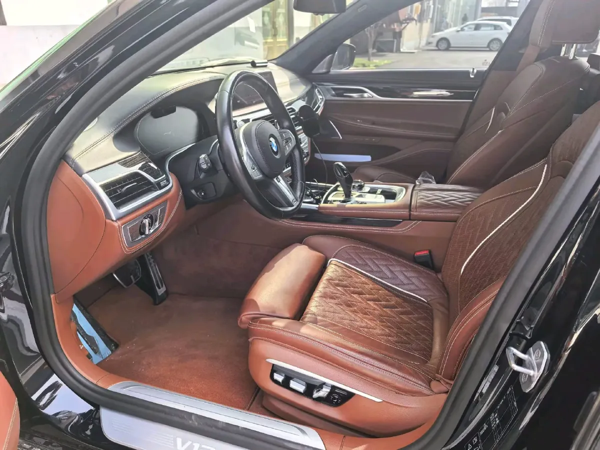 2019 BMW 7 Series 6.6T 585HP V12 8AT,autocango,china used car exporter,china ev exporter,chinese used car exporter,chinese used ev exporter