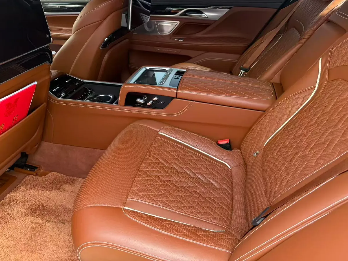 2019 BMW 7 Series 6.6T 585HP V12 8AT,autocango,china used car exporter,china ev exporter,chinese used car exporter,chinese used ev exporter