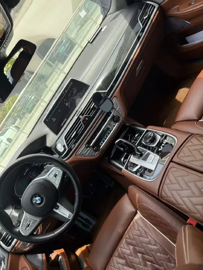 2019 BMW 7 Series 6.6T 585HP V12 8AT,autocango,china used car exporter,china ev exporter,chinese used car exporter,chinese used ev exporter