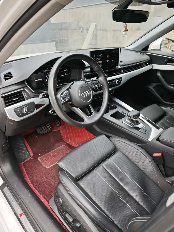 2023 Audi A4L 2.0T 190HP L4 7DCT,autocango,china used car exporter,china ev exporter,chinese used car exporter,chinese used ev exporter