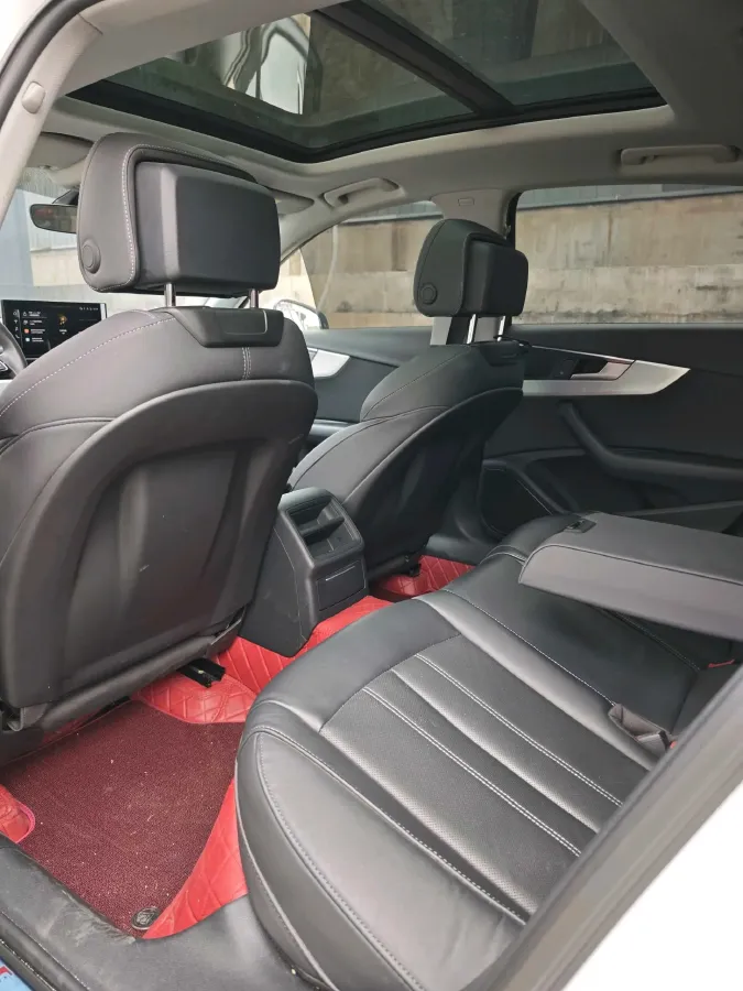 2023 Audi A4L 2.0T 190HP L4 7DCT,autocango,china used car exporter,china ev exporter,chinese used car exporter,chinese used ev exporter