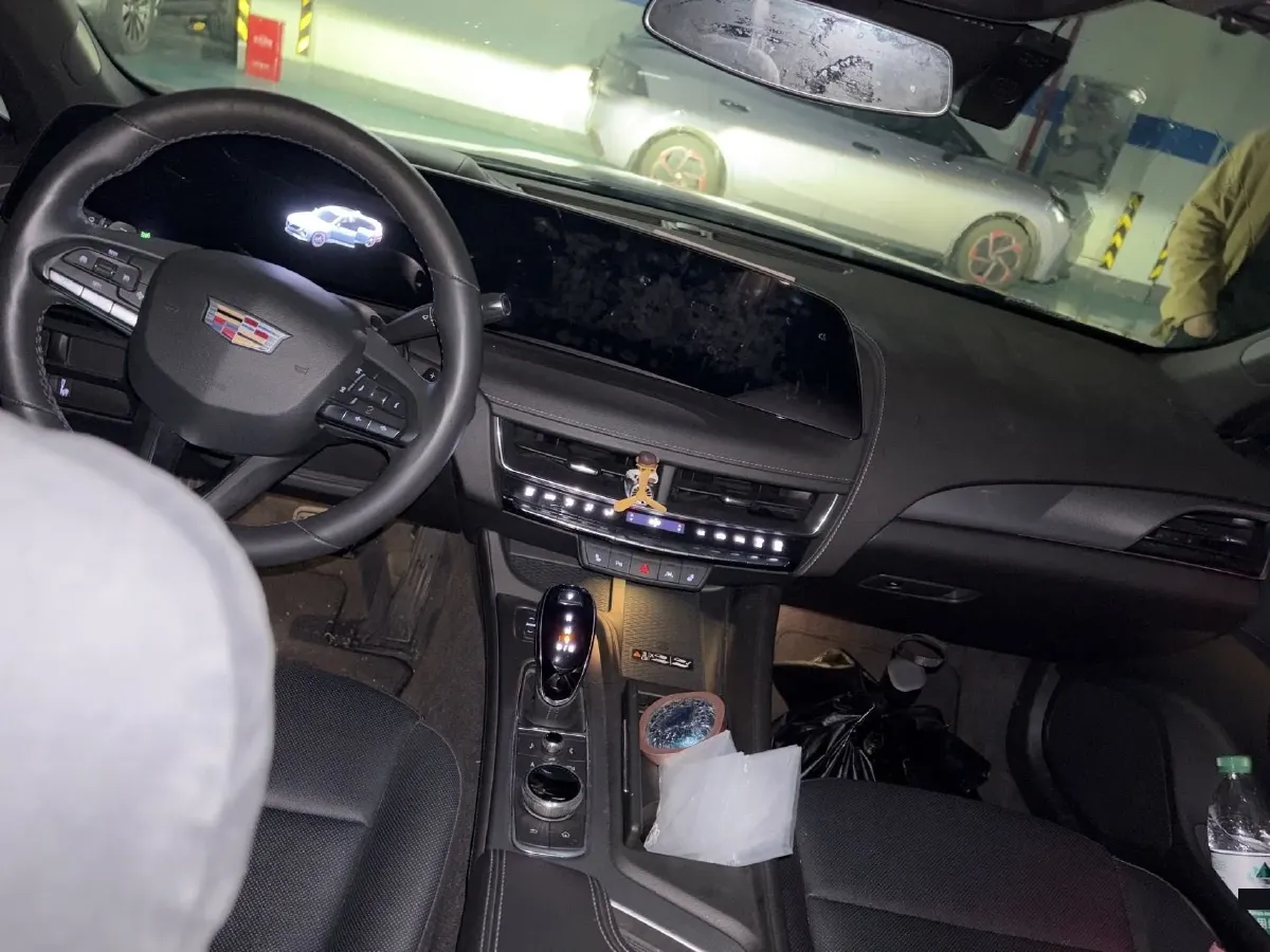 2024 Cadillac CT5 2.0T 237HP L4 10AT,autocango,china used car exporter,china ev exporter,chinese used car exporter,chinese used ev exporter