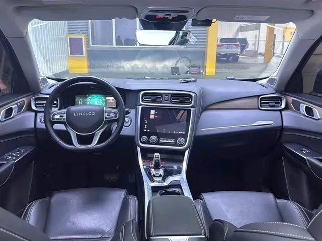 2019 Beijing BJ40 2.0T 218HP L4 6AT,autocango,china used car exporter,china ev exporter,chinese used car exporter,chinese used ev exporter