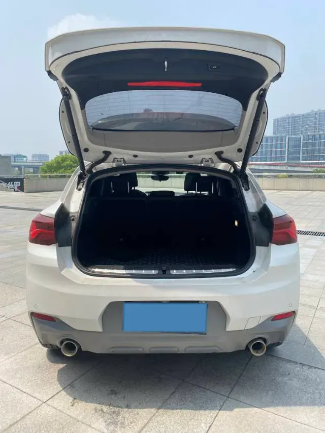 2021 BMW X2 2.0T 192HP L4 7DCT,autocango,china used car exporter,china ev exporter,chinese used car exporter,chinese used ev exporter