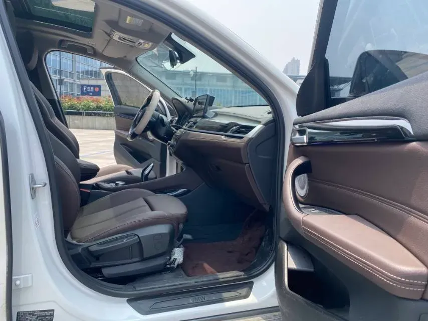 2021 BMW X2 2.0T 192HP L4 7DCT,autocango,china used car exporter,china ev exporter,chinese used car exporter,chinese used ev exporter