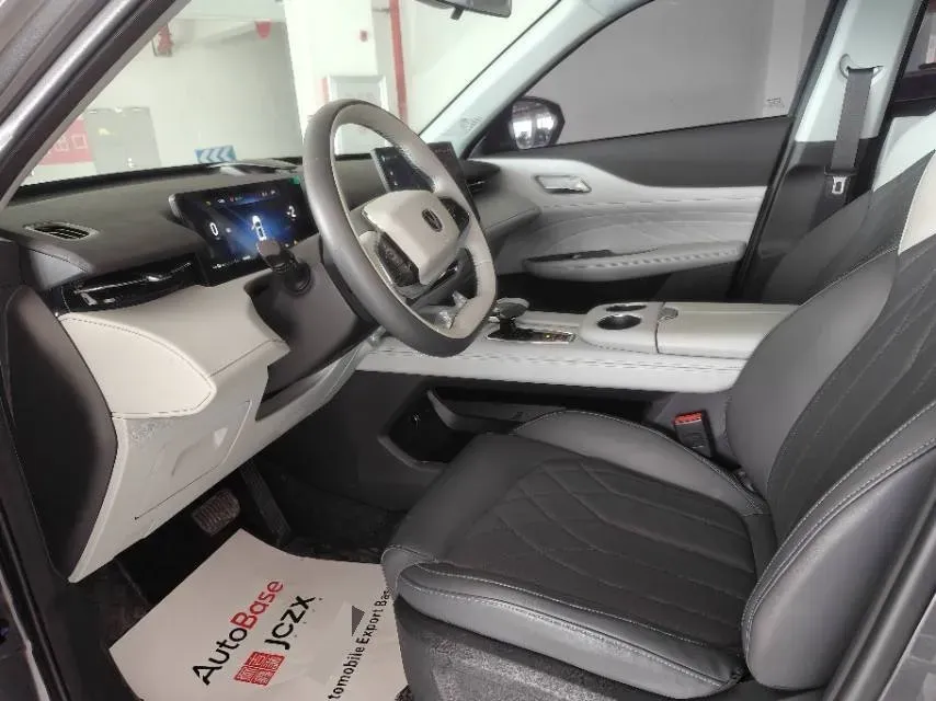 2025 ChangAn UNI-Z 1.5L 98HP L4 E-CVT PHEV,autocango,china used car exporter,china ev exporter,chinese used car exporter,chinese used ev exporter