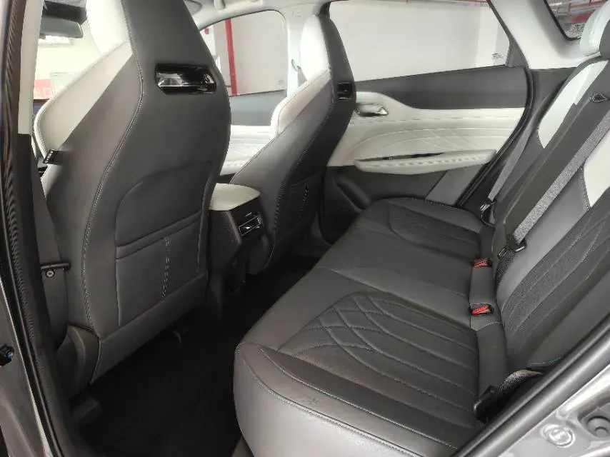 2025 ChangAn UNI-Z 1.5L 98HP L4 E-CVT PHEV,autocango,china used car exporter,china ev exporter,chinese used car exporter,chinese used ev exporter