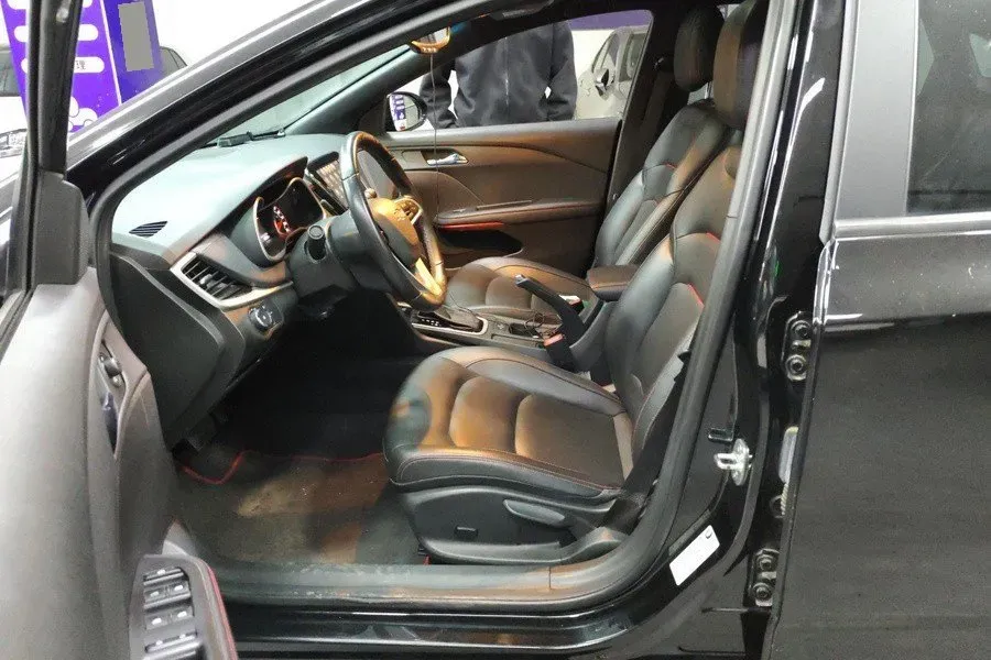 2019 Chevrolet Monza 1.3T 163HP L3 6AT,autocango,china used car exporter,china ev exporter,chinese used car exporter,chinese used ev exporter