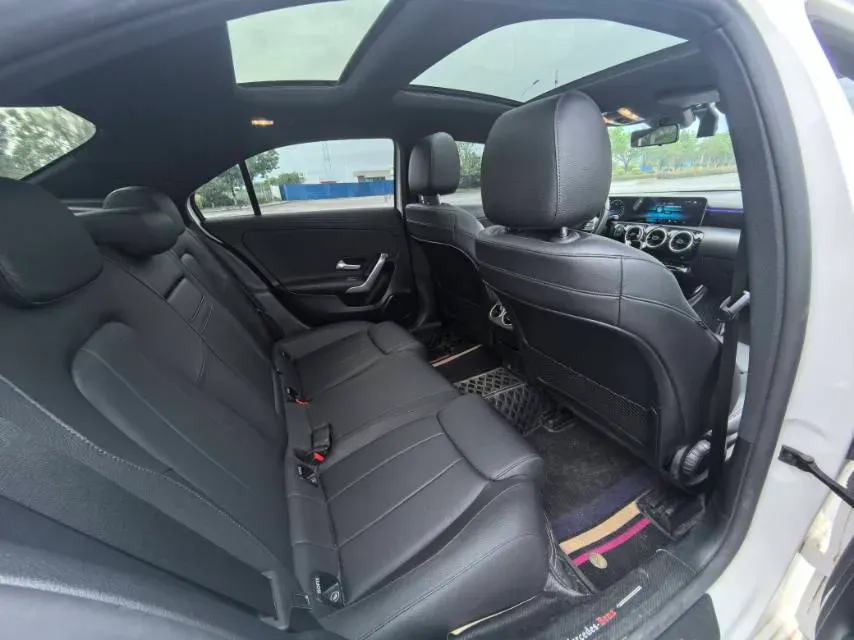 2020 Mercedes-Benz A Class 1.3T 163HP L4 7DCT,autocango,china used car exporter,china ev exporter,chinese used car exporter,chinese used ev exporter