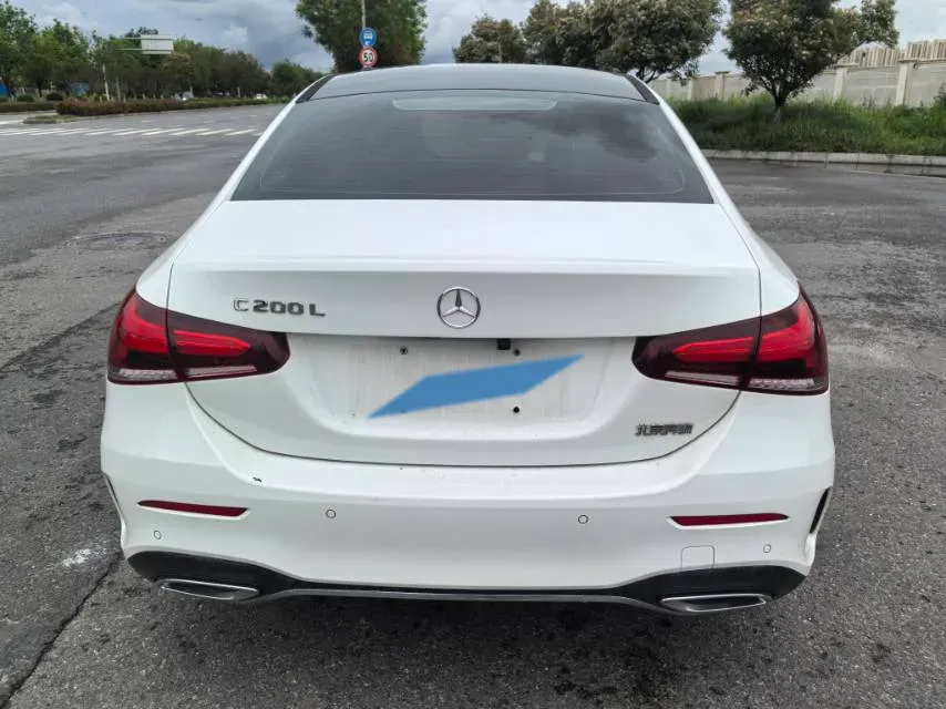 2020 Mercedes-Benz A Class 1.3T 163HP L4 7DCT,autocango,china used car exporter,china ev exporter,chinese used car exporter,chinese used ev exporter