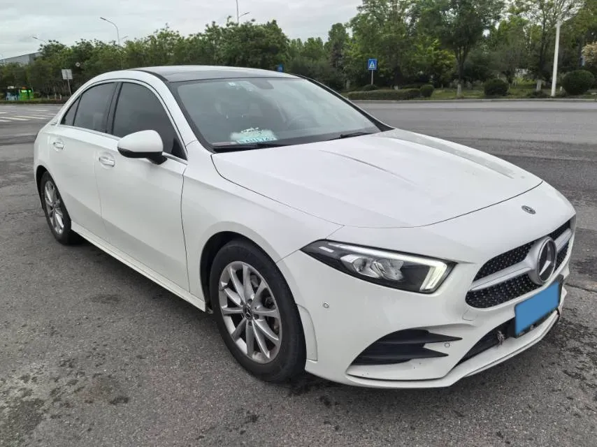 2020 Mercedes-Benz A Class 1.3T 163HP L4 7DCT,autocango,china used car exporter,china ev exporter,chinese used car exporter,chinese used ev exporter