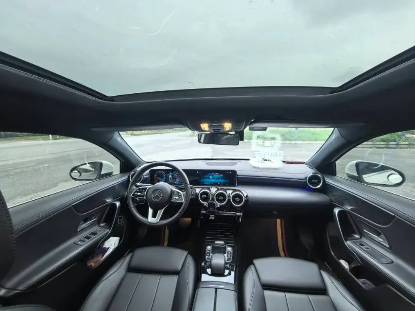 2020 Mercedes-Benz A Class 1.3T 163HP L4 7DCT,autocango,china used car exporter,china ev exporter,chinese used car exporter,chinese used ev exporter
