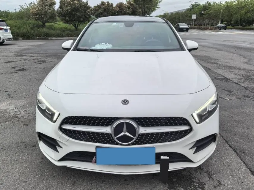 2020 Mercedes-Benz A Class 1.3T 163HP L4 7DCT,autocango,china used car exporter,china ev exporter,chinese used car exporter,chinese used ev exporter