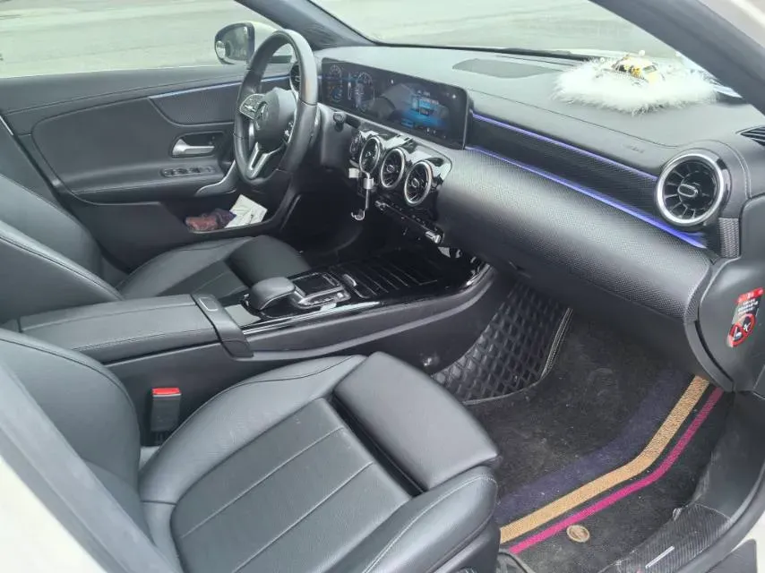 2020 Mercedes-Benz A Class 1.3T 163HP L4 7DCT,autocango,china used car exporter,china ev exporter,chinese used car exporter,chinese used ev exporter