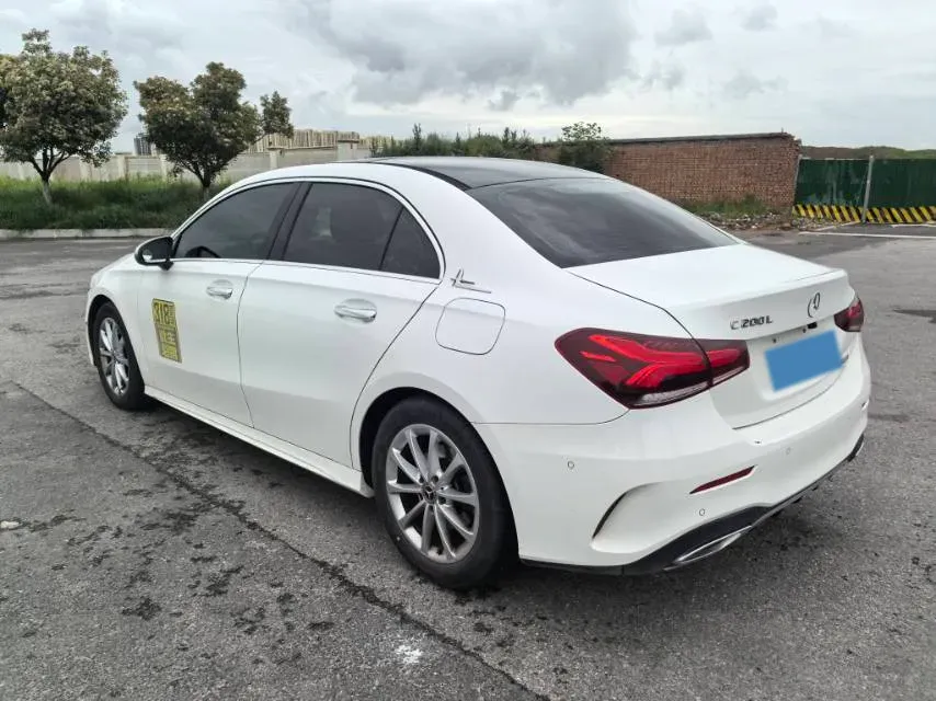 2020 Mercedes-Benz A Class 1.3T 163HP L4 7DCT,autocango,china used car exporter,china ev exporter,chinese used car exporter,chinese used ev exporter