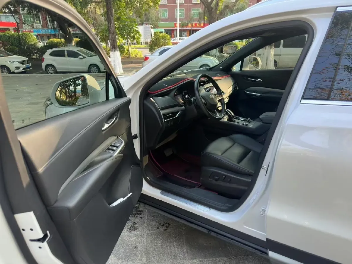 2020 Cadillac XT4 2.0T 241HP L4 9AT,autocango,china used car exporter,china ev exporter,chinese used car exporter,chinese used ev exporter