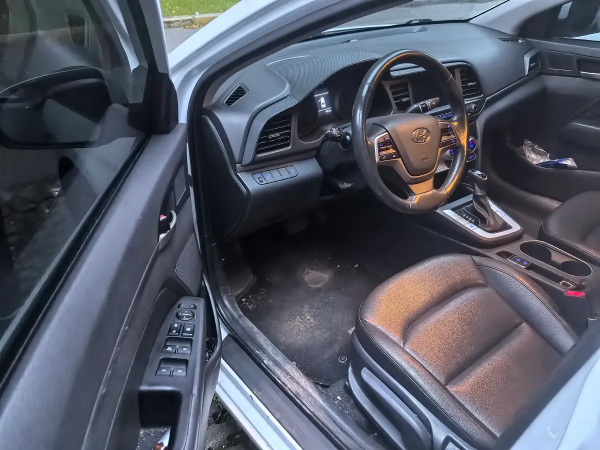 2020 Hyundai Elantra 1.5L 115HP L4 CVT,autocango,china used car exporter,china ev exporter,chinese used car exporter,chinese used ev exporter