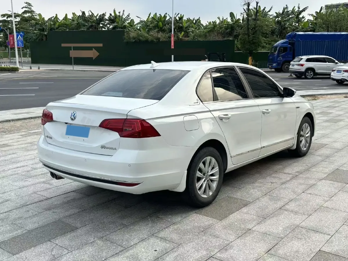 2019 Bestune T77 1.2T 143HP L4 7DCT,autocango,china used car exporter,china ev exporter,chinese used car exporter,chinese used ev exporter