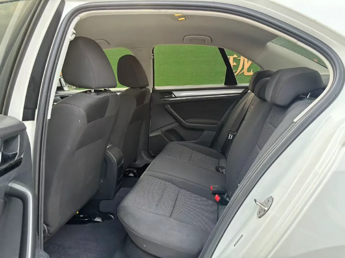 2019 Bestune T77 1.2T 143HP L4 7DCT,autocango,china used car exporter,china ev exporter,chinese used car exporter,chinese used ev exporter