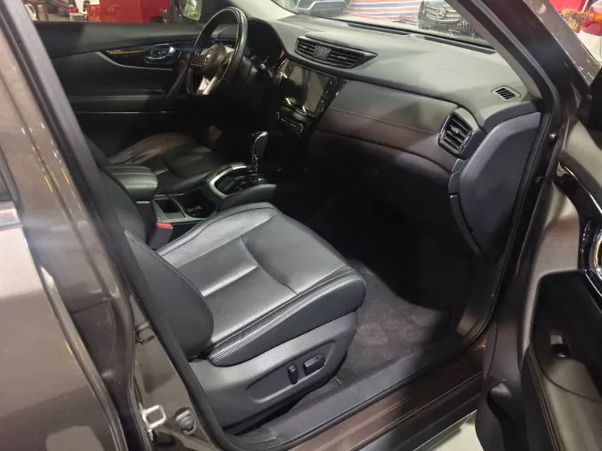 2021 Nissan X-Trail 2.0L 151HP L4 CVT,autocango,china used car exporter,china ev exporter,chinese used car exporter,chinese used ev exporter