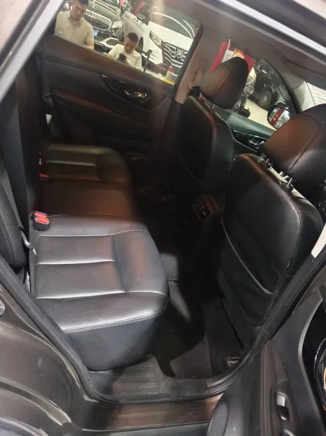 2021 Nissan X-Trail 2.0L 151HP L4 CVT,autocango,china used car exporter,china ev exporter,chinese used car exporter,chinese used ev exporter