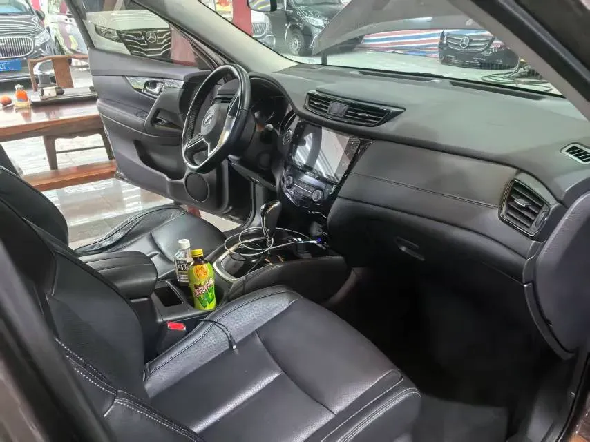 2021 Nissan X-Trail 2.0L 151HP L4 CVT,autocango,china used car exporter,china ev exporter,chinese used car exporter,chinese used ev exporter