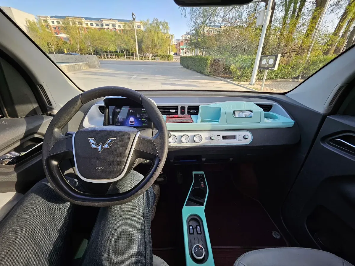 2021 WuLing HongGuang MINI EV BEV 13.8KWH,autocango,china used car exporter,china ev exporter,chinese used car exporter,chinese used ev exporter