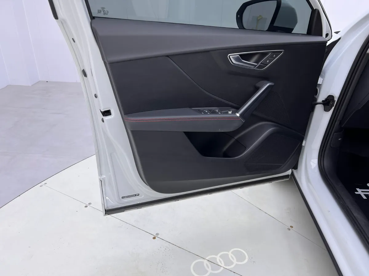 2023 Audi Q2L 1.5T 160HP L4 7DCT,autocango,china used car exporter,china ev exporter,chinese used car exporter,chinese used ev exporter