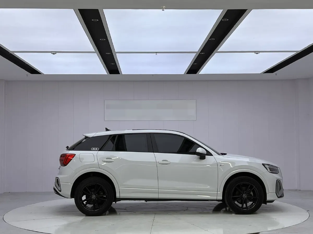 2023 Audi Q2L 1.5T 160HP L4 7DCT,autocango,china used car exporter,china ev exporter,chinese used car exporter,chinese used ev exporter