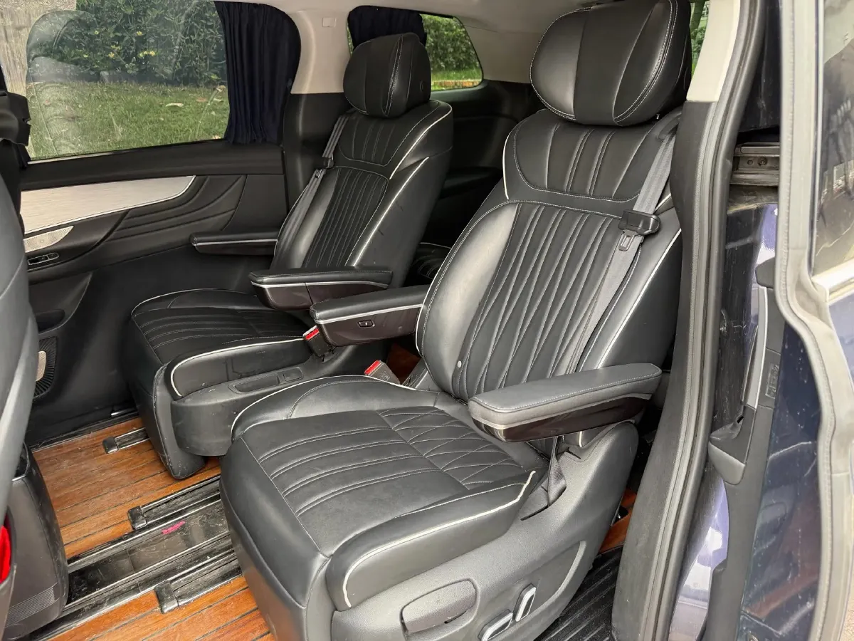 2021 Roewe iMAX8 2.0T 234HP L4 8AT,autocango,china used car exporter,china ev exporter,chinese used car exporter,chinese used ev exporter