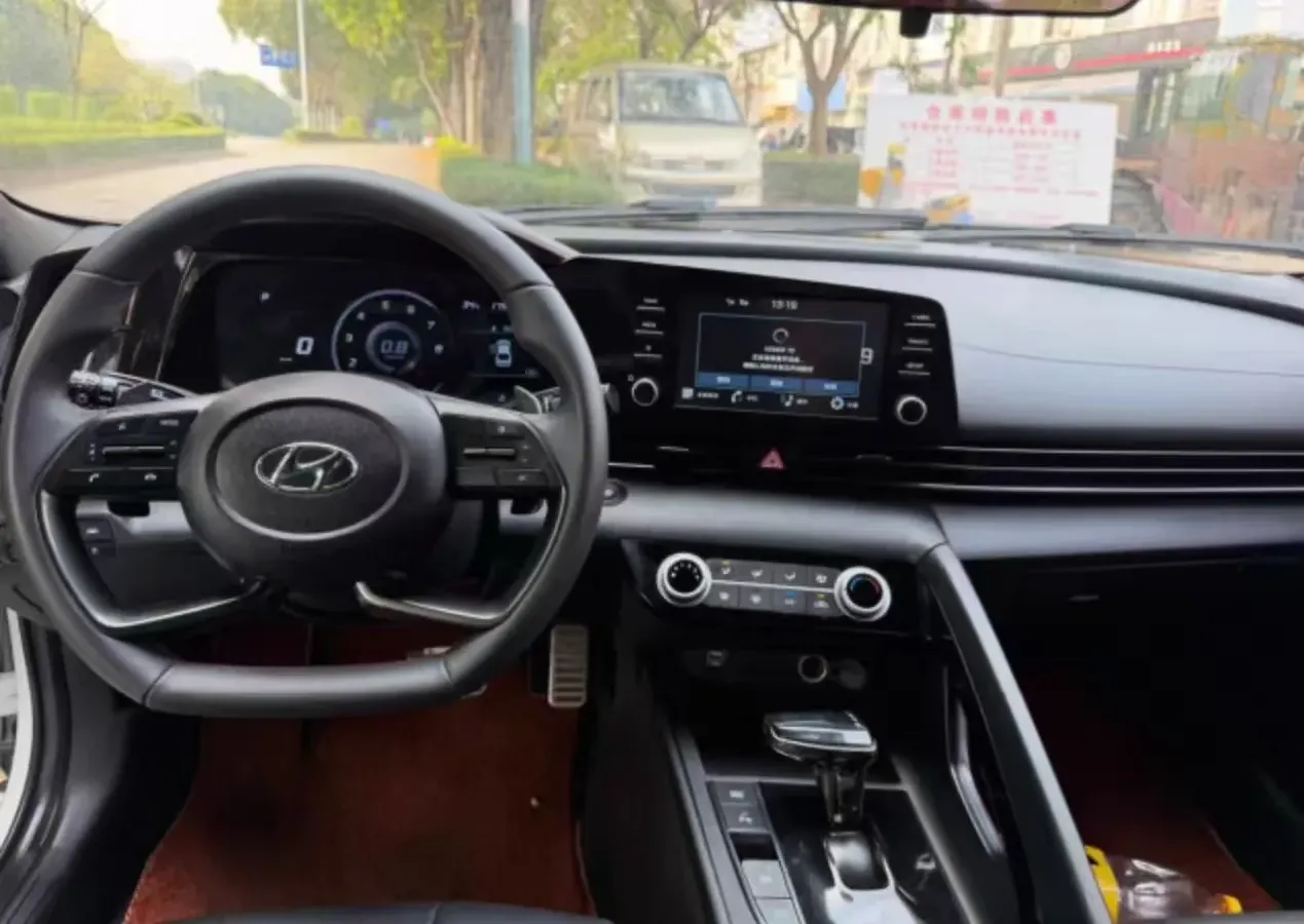 2021 Hyundai Elantra 1.5L 115HP L4 CVT,autocango,china used car exporter,china ev exporter,chinese used car exporter,chinese used ev exporter