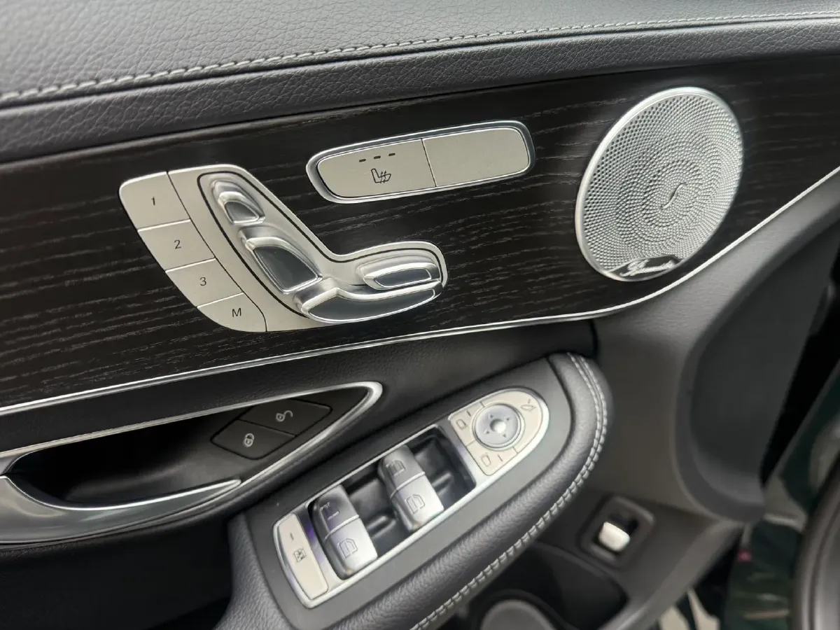 2021 Mercedes-Benz C Class 1.5T 184HP L4 9AT,autocango,china used car exporter,china ev exporter,chinese used car exporter,chinese used ev exporter