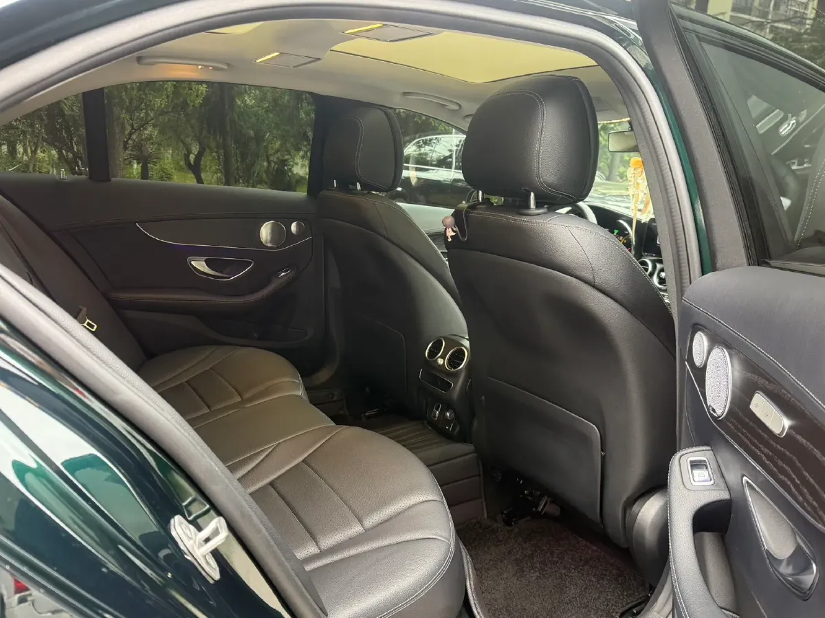 2021 Mercedes-Benz C Class 1.5T 184HP L4 9AT,autocango,china used car exporter,china ev exporter,chinese used car exporter,chinese used ev exporter