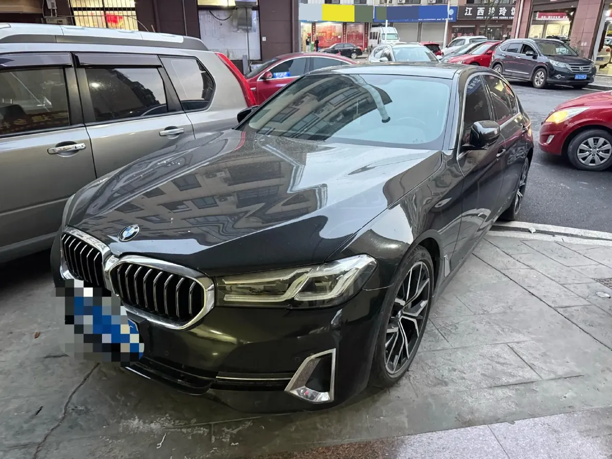 2022 BMW 5 Series 2.0T 252HP L4 8AT,autocango,china used car exporter,china ev exporter,chinese used car exporter,chinese used ev exporter