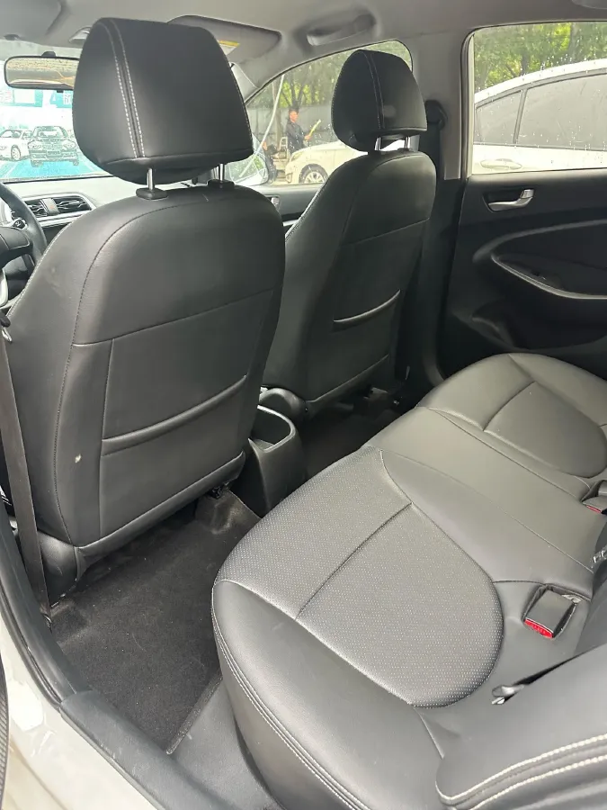 2017 Hyundai Reina 1.4L 95HP L4 5MT,autocango,china used car exporter,china ev exporter,chinese used car exporter,chinese used ev exporter