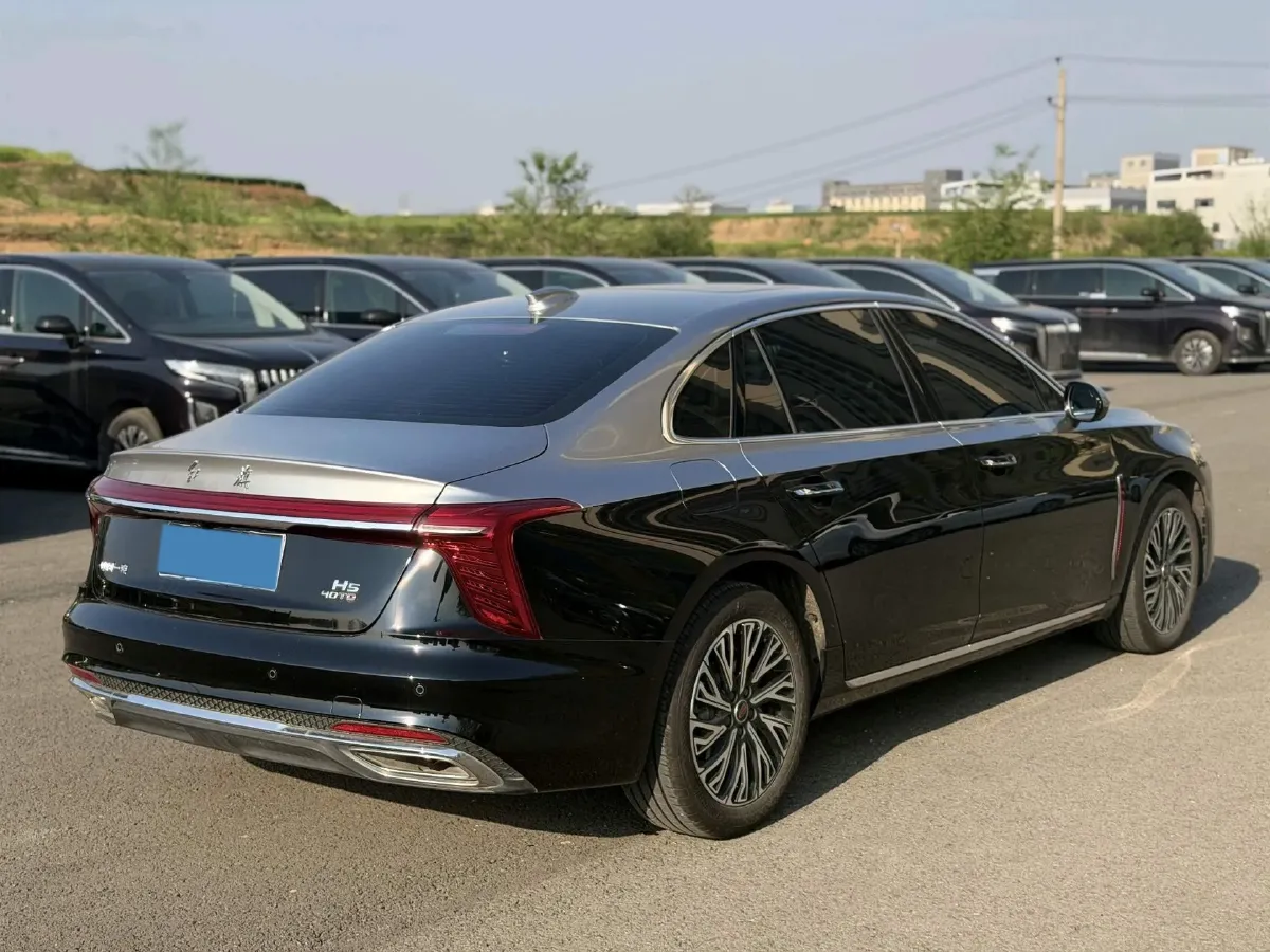 2025 HongQi H5 1.5T 169HP L4 1DHT Hybrid,autocango,china used car exporter,china ev exporter,chinese used car exporter,chinese used ev exporter